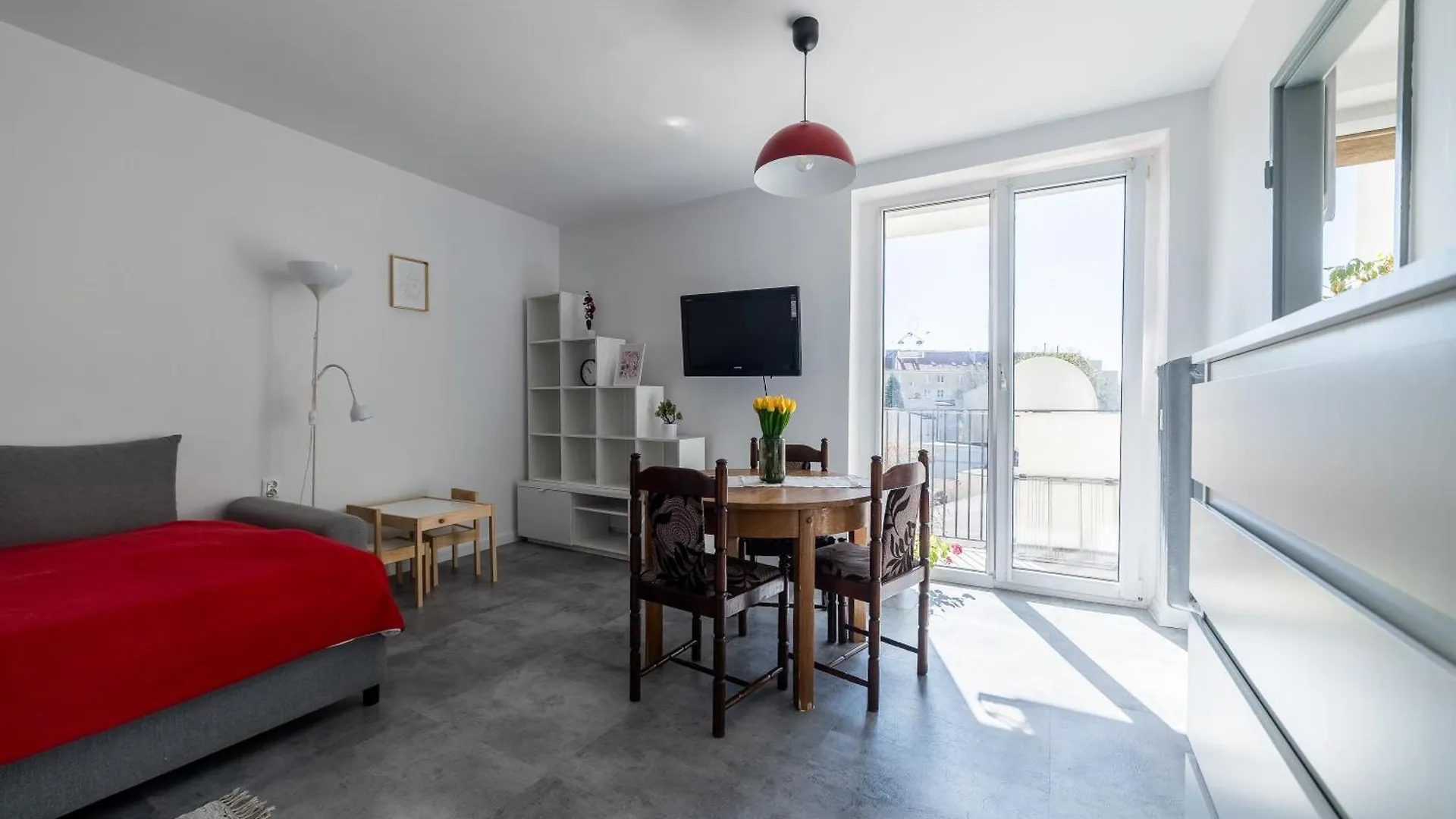 Poznan Heartbeat Red Studio بولندا